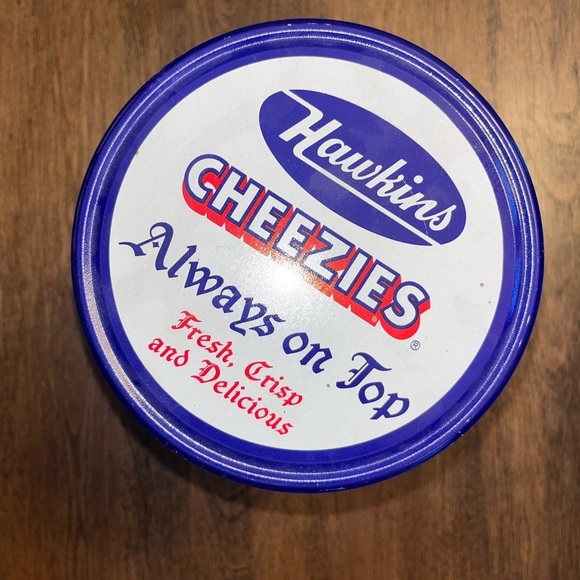 Hawkins Blue and Red Cheezies Tin - Picture 3 of 3
